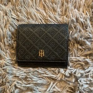 NWOT Tommy Hilfiger mini TH monogram wallet